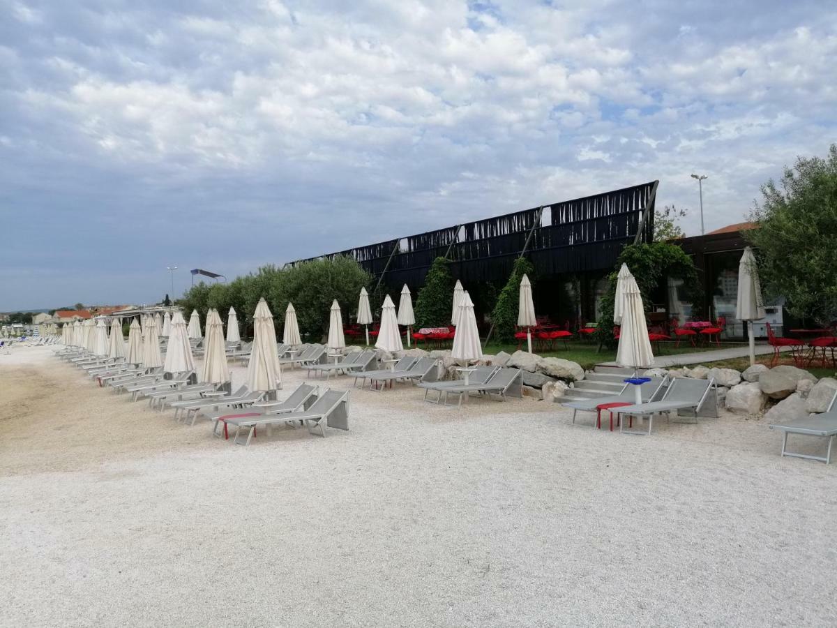 Apartments Flora Trogir Bagian luar foto