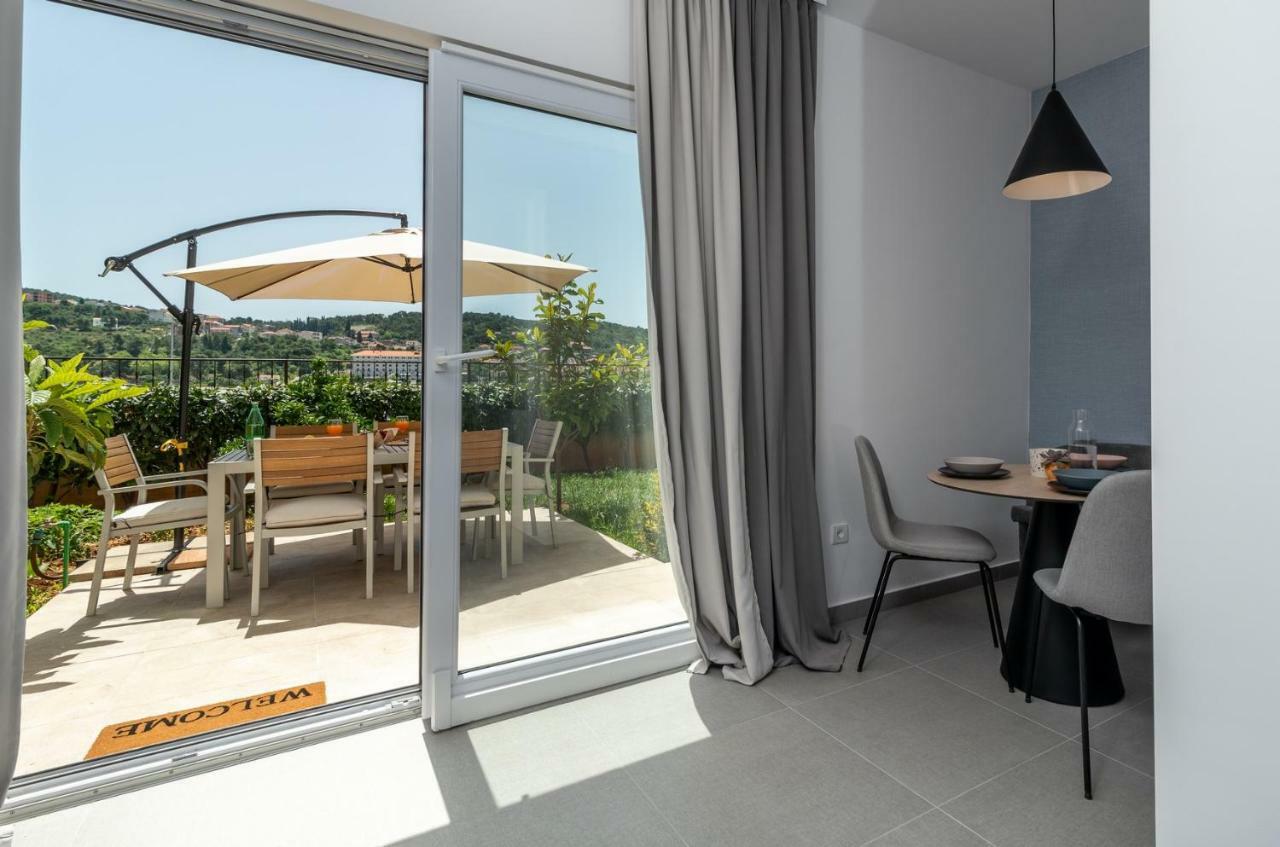 Apartments Flora Trogir Bagian luar foto